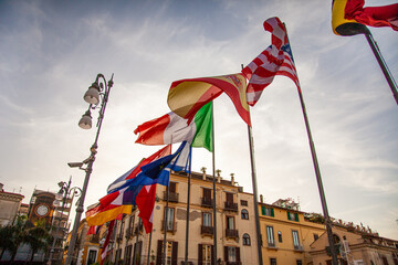 Naklejka premium Nations flags in the city of Sorrento in Italy
