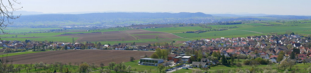 Fototapeta na wymiar Panoramafoto auf Wendelsheim (Stadtteil von Rottenburg a.N.)