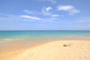 Fototapeta na wymiar Landscapes View The atmosphere is beautiful Sand and sea and the color of the sky, The beach phuket of Thailand.