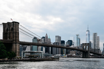 Fototapeta na wymiar Iconic View of New York City with Brooklyn Bridge, East River and Downtown of Manhattan