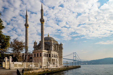 Fototapeta na wymiar Istanbul Ortaköy mosque and the bridge that connects Europe with Asia views