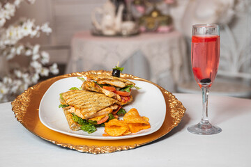 panini y limonada fresa