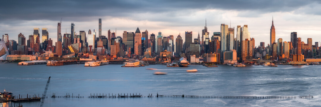 New York City skyline panorama along the Hudson River