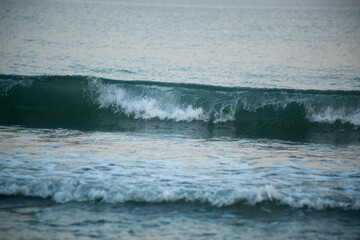Fototapeta premium Ocean waves at the beach