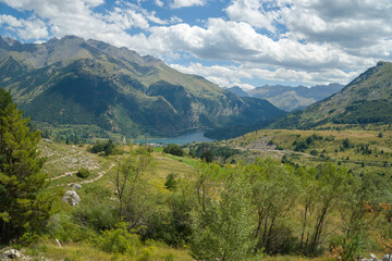 Fototapeta na wymiar Lanuza Reservoir in Valle de Tena, Huesca, Spain