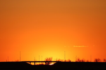 Obraz premium A colourful sunset just outside of Saskatoon Saskatchewan