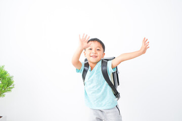 ランドセルを背負った男の子