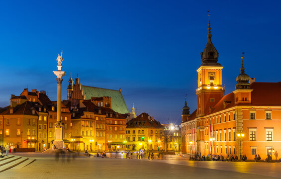 Evening panorama of Castle Square with Royal Castle and Sigismund III Waza column in Starowka Old Town historic district of Warsaw, Poland