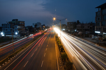 Fototapeta na wymiar night traffic on the highway