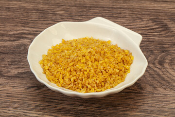 Vegetarian cuisine - dry bulgur for cooking