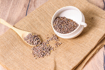 lentils on sack cloth