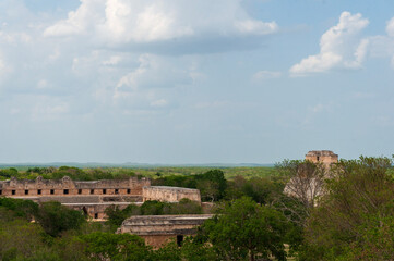 Fototapeta na wymiar view of the palace
