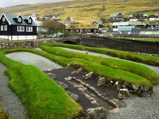 Reste eines Wikingerhauses in Kv&iacute;v&iacute;k, auf der Insel Streymoy der F&auml;r&ouml;er