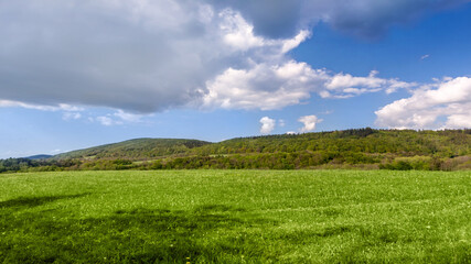 Fototapeta na wymiar Idyllic rural view of beautiful farmland in the beautiful surroundings of the Iron Mountains