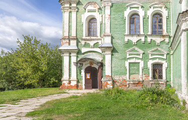 Fototapeta na wymiar Saint Nikita Church in Vladimir. Russia.