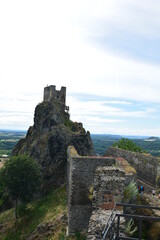 Fototapeta na wymiar Burg Trosky hrad bei Rovensko pod Troskami im Okres Semily Tschechien 