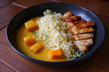 Porridge with chicken and pumpkin