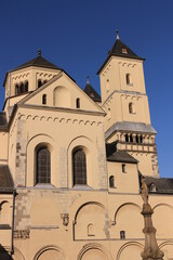 Blick auf die Abtei Brauweiler im Rheinland