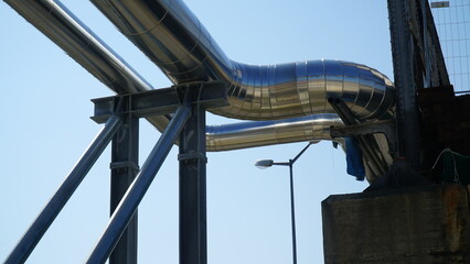 Naklejka premium Rohrbrücke, Rohrleitungsbrücke, Fernwärmebrücke, Fernwärme, Fernwärmerohrleitungsbau, Rohrleitungsbau, Pipeline Construction, Bundesbahnbrücke, Bundesbahnrohrbrücke, Pipeline, Tube, Rohrtechnik, Pipe 