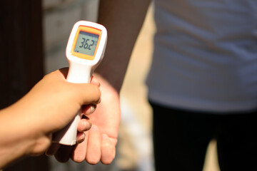 MEDIDAS DE PROTECCION PARA INGRESAR A HOTELES Y RESTAURANTES