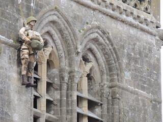 Sainte-Mère Eglise, Francia. Paracaidistas en la 2ª Guerra Mundial.