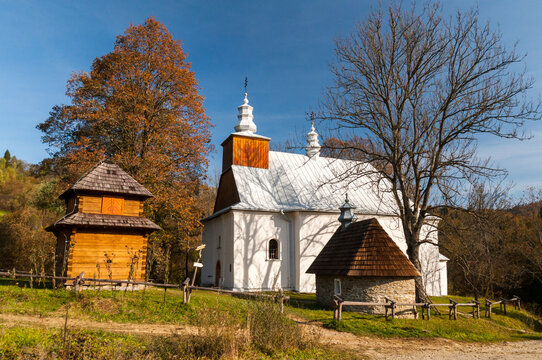 
Cerkiew świętej Męczennicy Paraskewii w Łopience, Bieszczady, Polska / Orthodox Church of the Holy Martyr of Paraskeva in Łopienka, Bieszczady, Poland