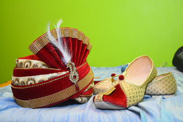 Traditional turban and shoes of Indian groom