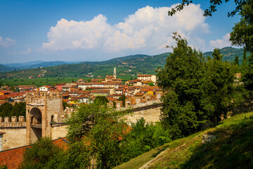 Fototapeta na wymiar View of Soave's castle and village near Verona