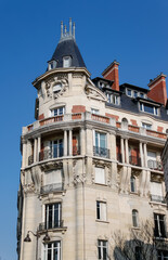 Obraz premium Immeuble ancien du quartier de Passy à Paris