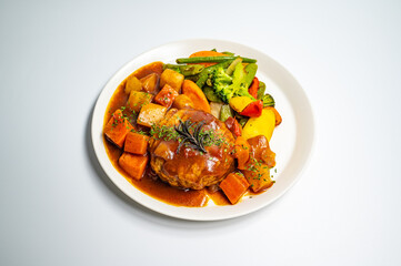 background, beef, close, cooking, cuisine, delicious, dinner, dish, food, green, grilled, hamburg, hamburger, healthy, homemade, hot, juicy, lunch, meal, meat, patty, steak, tasty, vegetable; 