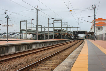 Fototapeta na wymiar Estação de Comboios da cidade de Aveiro, Distrito de Aveiro Portugal.