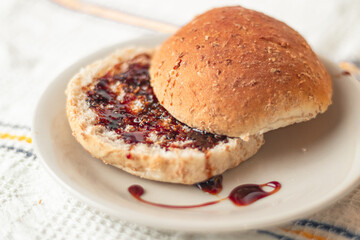 Pan con mermelada