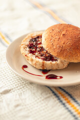 Pan con Mermelada
