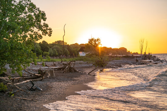 Toronto's iconic Leuty Lifeguard Station just after dawn in the summer time.
