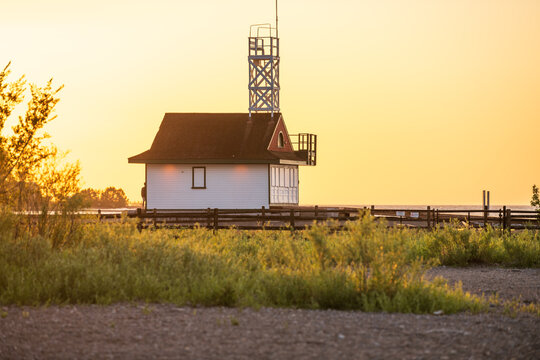 Toronto's iconic Leuty Lifeguard Station just after dawn in the summer time.
