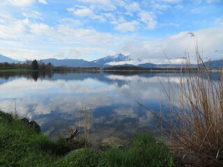 Hopfensee Frühlingsmorgen mit Wolkenspiel