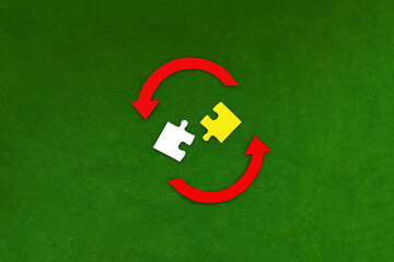 Two gears in white and yellow, two rounded arrows in red on a green background. Interaction, cooperation.