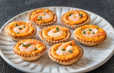 Shrimp tartlets with cheese