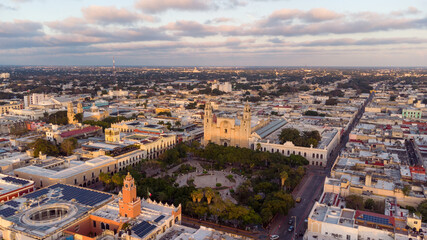 Merida Yucatan Mexico Cathedral at sunset - obrazy, fototapety, plakaty