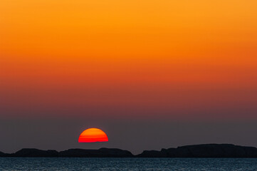 Fototapeta na wymiar Scenic sunset at the sea