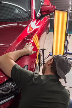 removal of dents without painting. PDR technology for car body repair