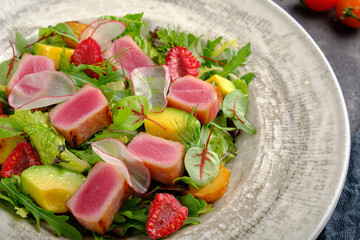 salad with tuna, raspberry and avocado