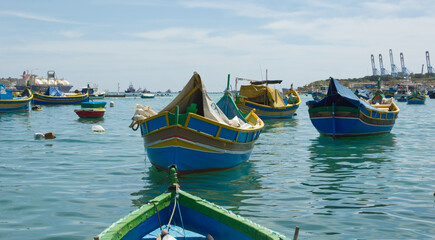 Fototapeta na wymiar colour boats on the water