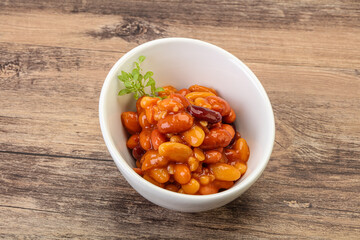 Baked kidney in tomato sauce