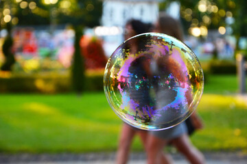 Tęczowa bańka mydlana, bubble, colorful soap bubble