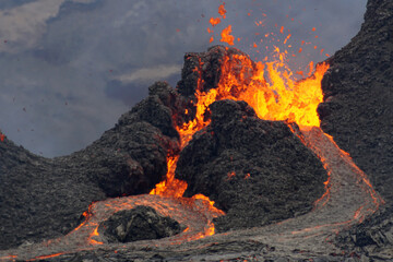 Aktiver Vulkankrater in Island - obrazy, fototapety, plakaty