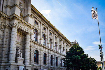 ウィーン、美術史美術館、自然史博物館、マリアテレジア像周辺の情景