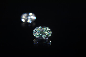 The selected real diamonds have a luster. For making jewelry