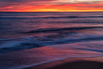 Fototapeta na wymiar Winter sunrise along the Atlantic; Virginia Beach, Virginia