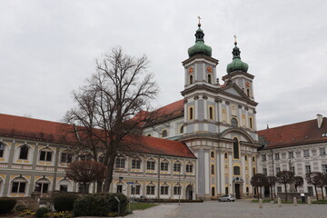 Fototapeta na wymiar Waldsassen Oberpfalz Kloster Kirche Basilika Barock